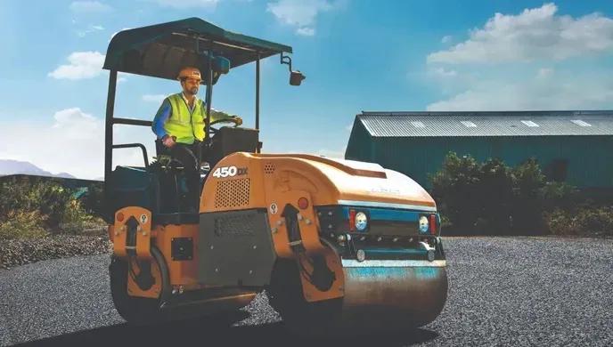 CASE 450 DX Compactor Specification and Features