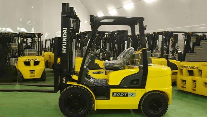 HYUNDAI 30DT-7 Forklift Truck Specification and Features